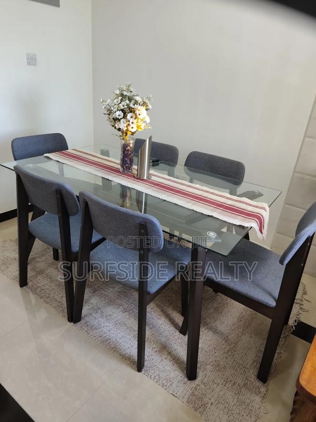 6 Seater Dinning Table - thumbnail 2