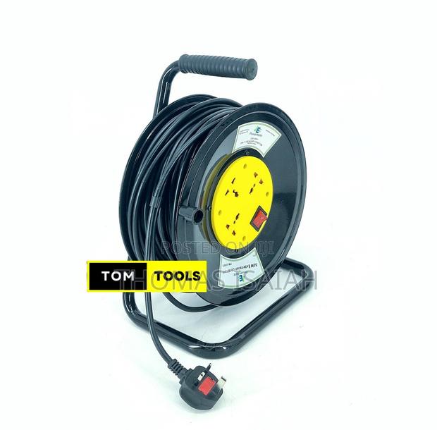 1.0mm X 50m Extension Cable Reel With Switch And 3 Sockets - thumbnail 2