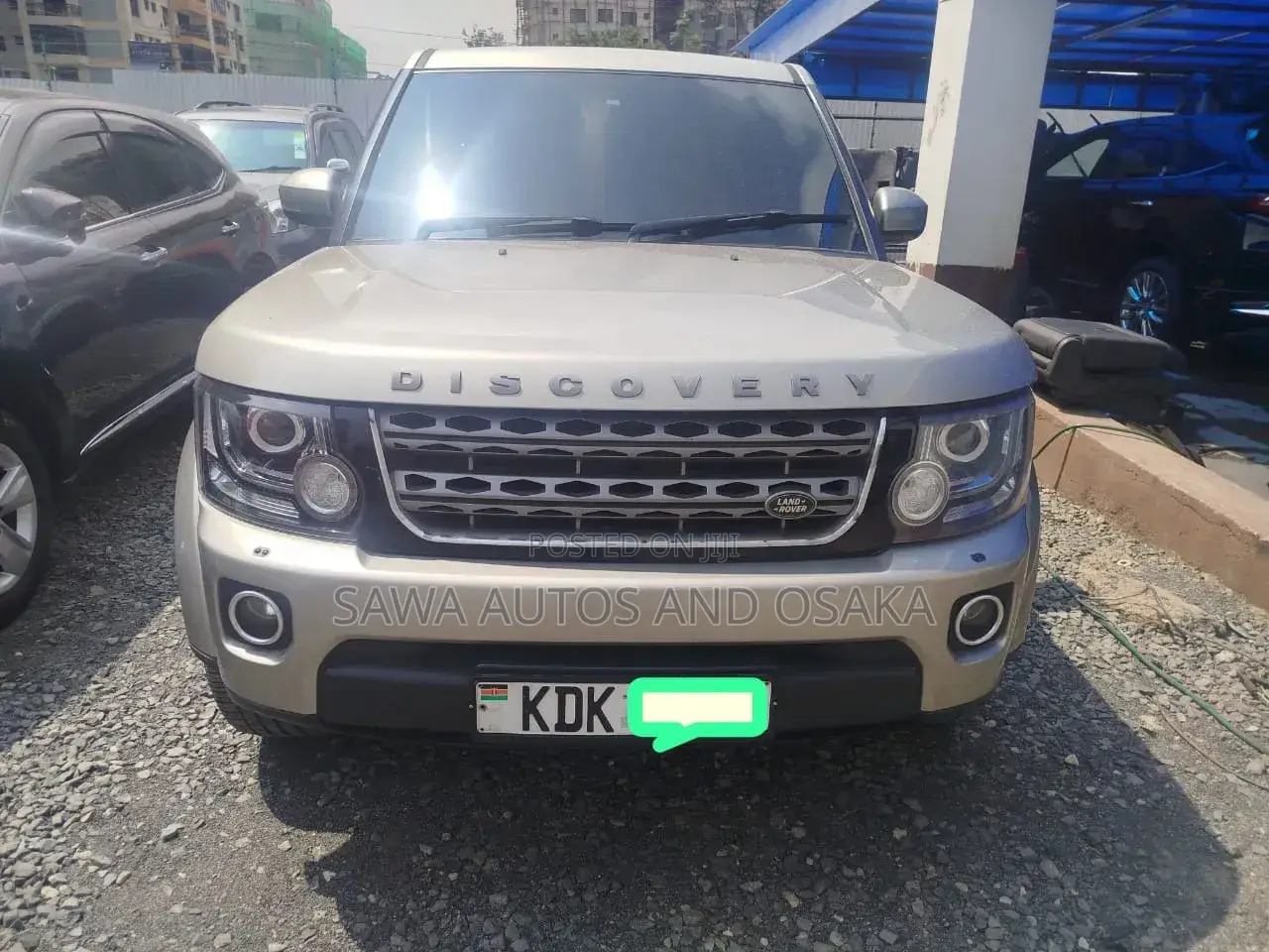 Land Rover Discovery 2015 Gold