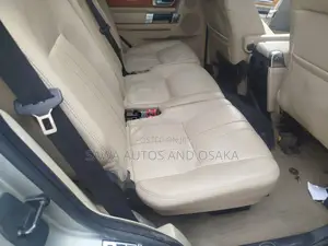 Land Rover Discovery 2015 Gold