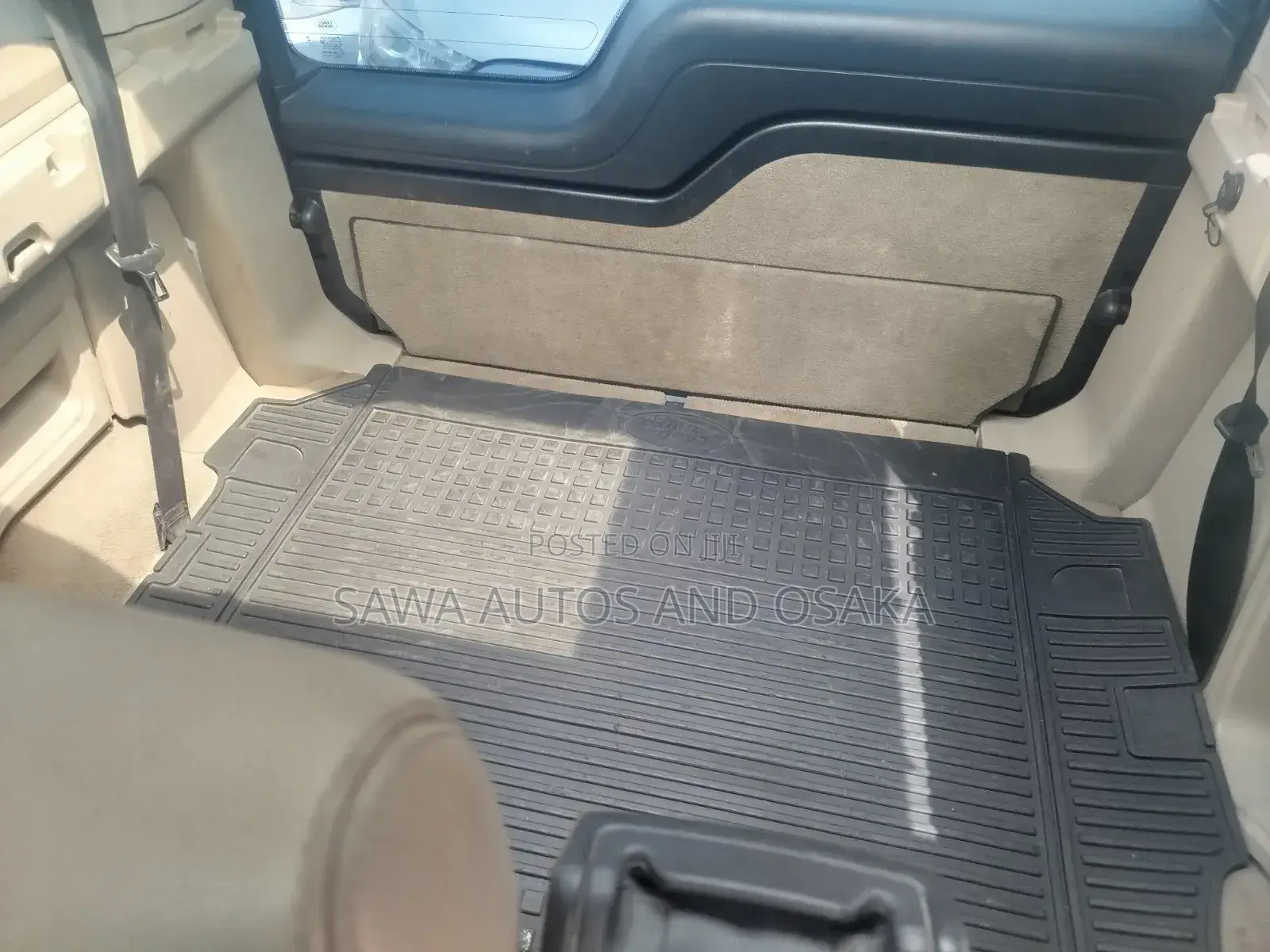 Land Rover Discovery 2015 Gold