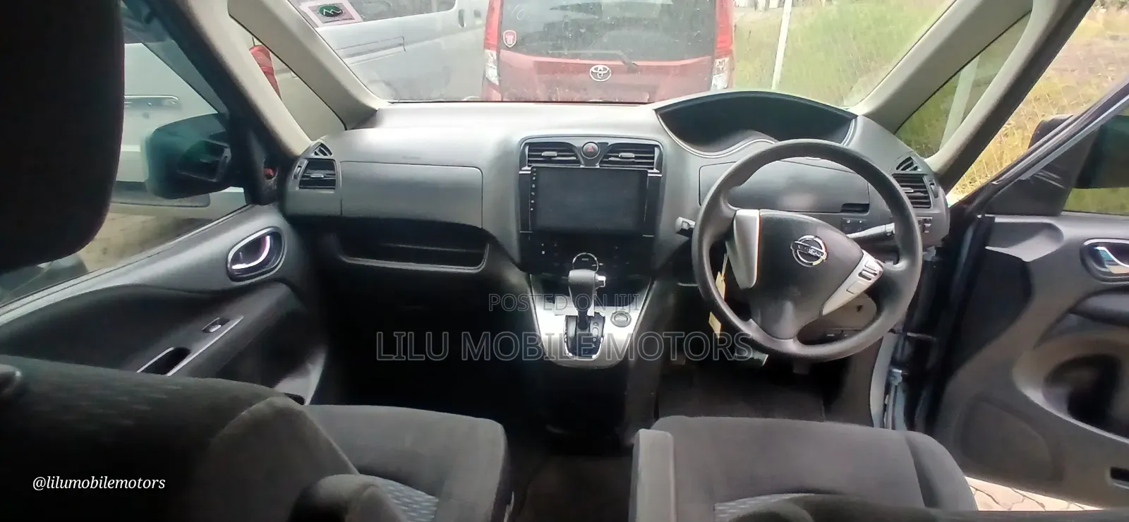 Nissan Serena 2013 Blue