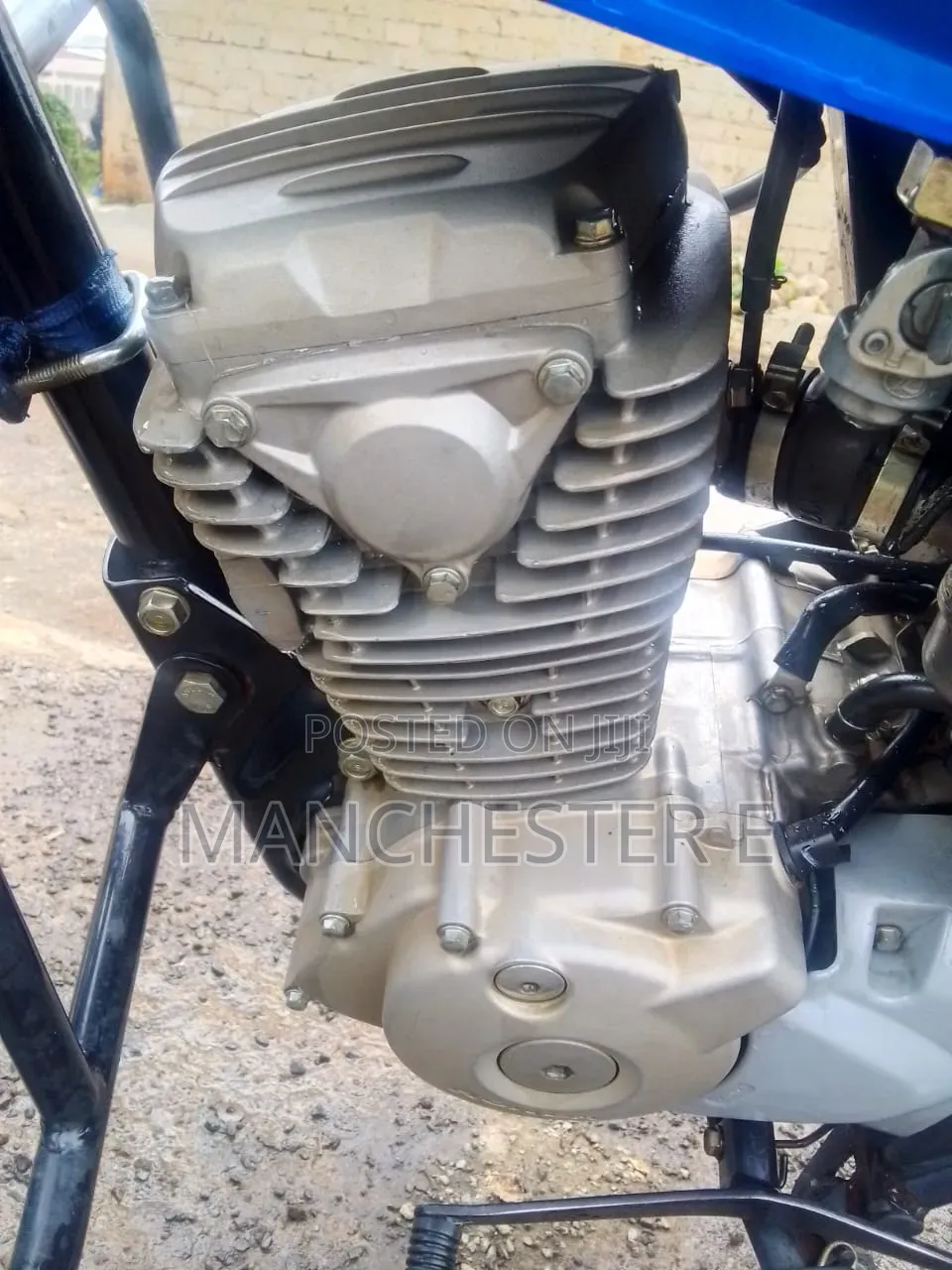Honda CB 2023 Blue