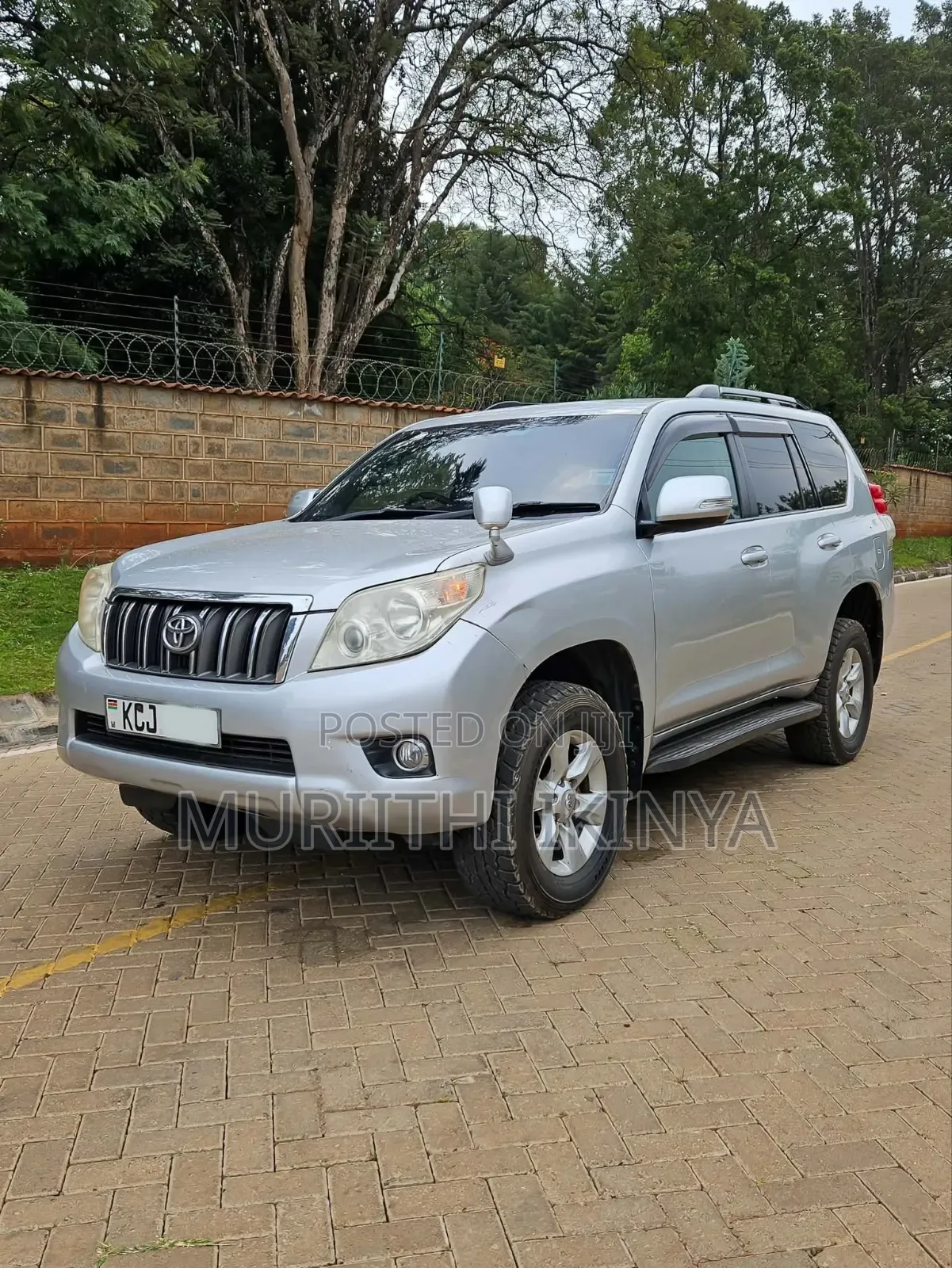 Toyota Land Cruiser Prado 2009 Silver