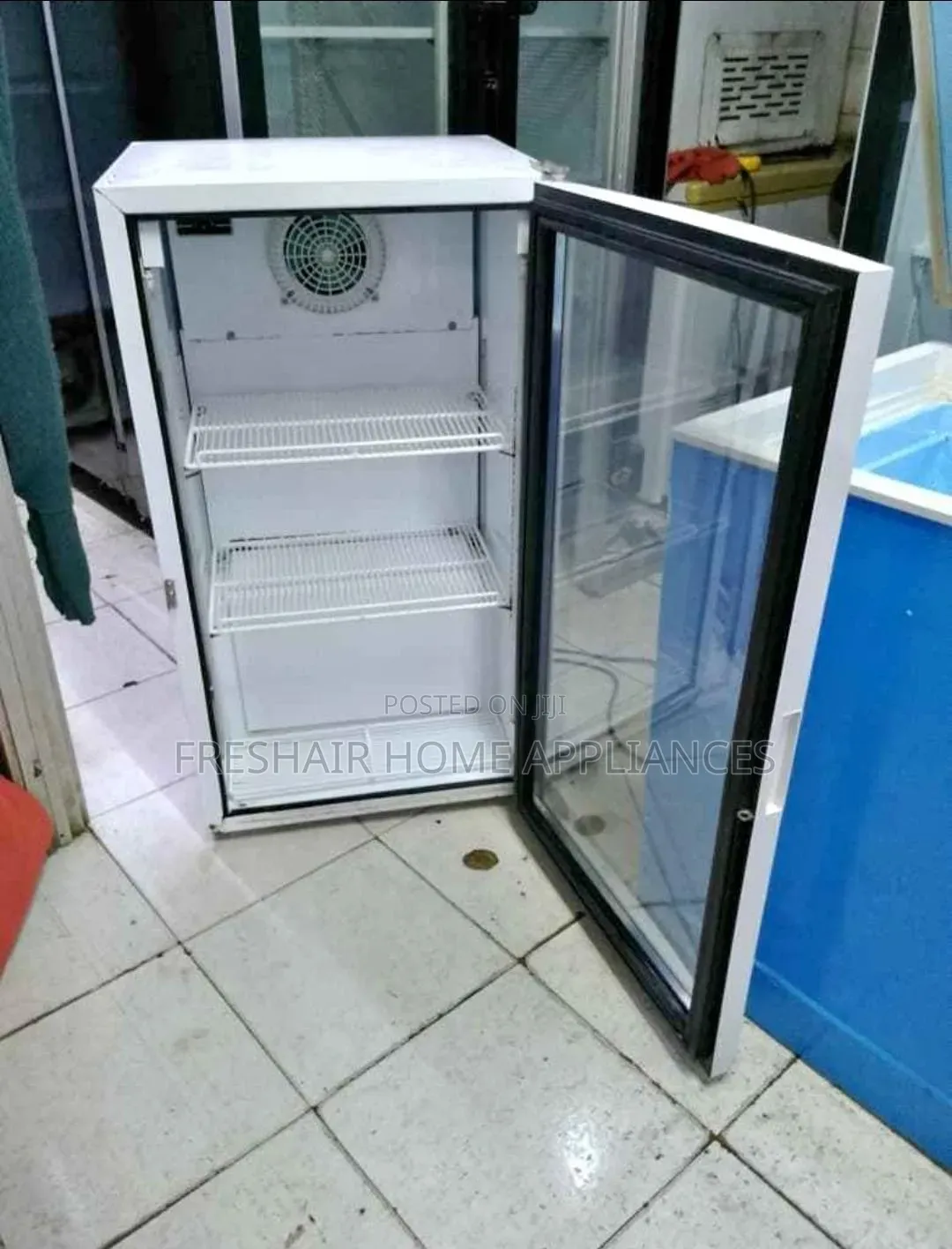 White Small Display 100litres