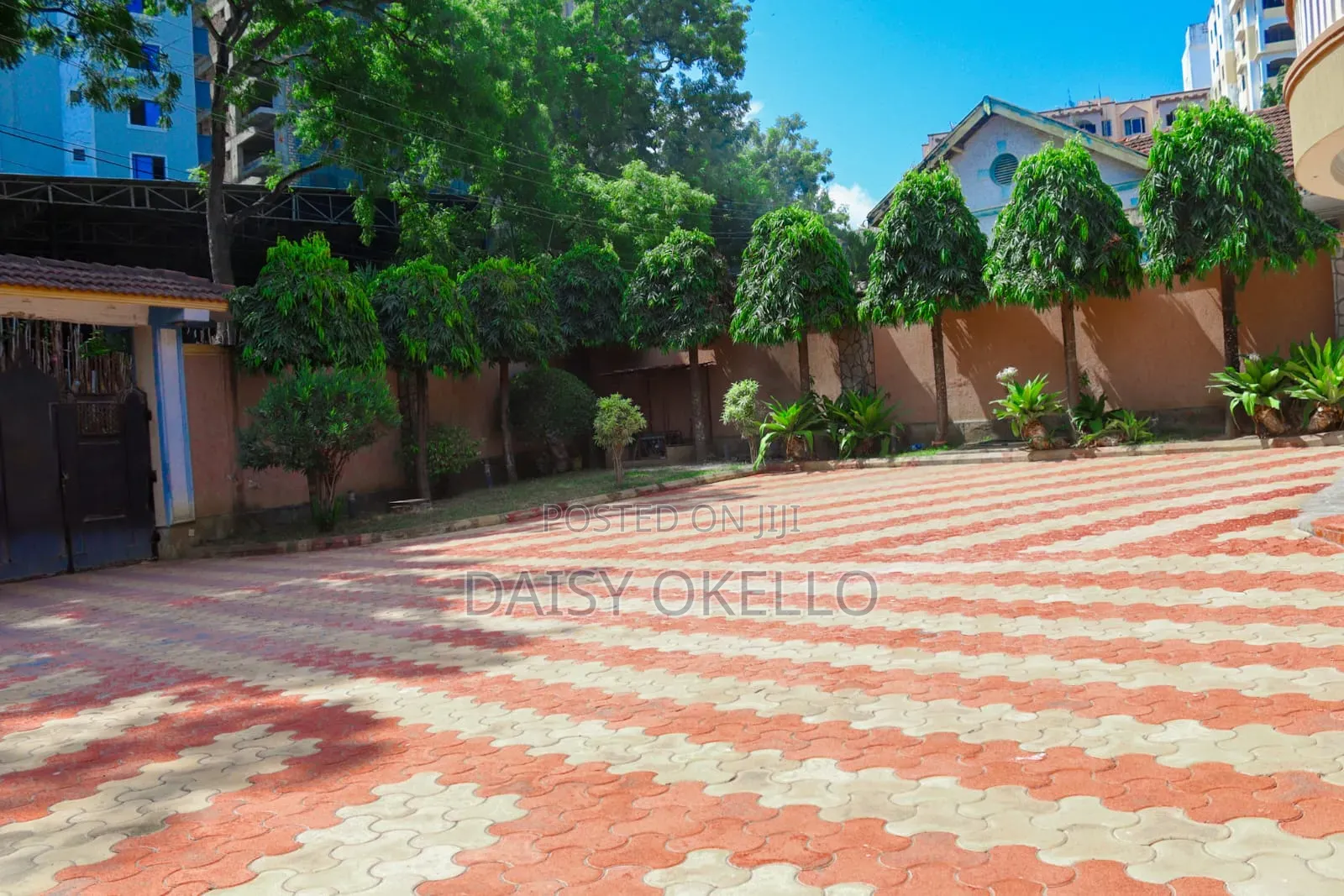 5bdrm House in Tudor 4 for sale