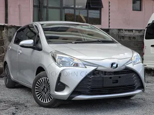 Toyota Vitz 1.0 FWD 5dr 2019 Silver