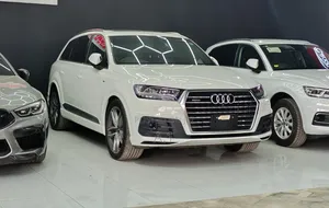 Audi Q7 2019 Pearl
