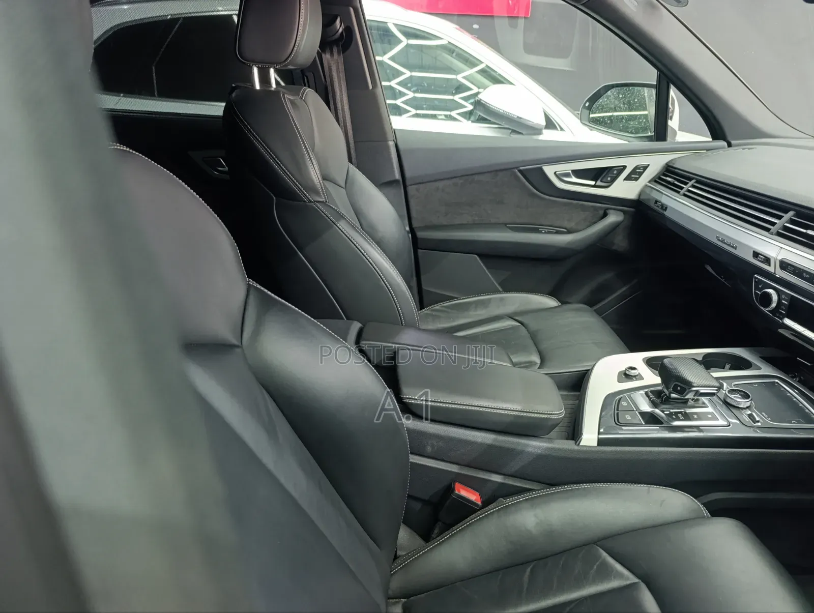 Audi Q7 2019 Pearl