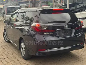 Honda Shuttle 1.5 Hybrid 2WD 2019 Black