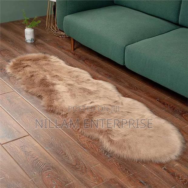 Fluffy Bedside Mat* - thumbnail 2