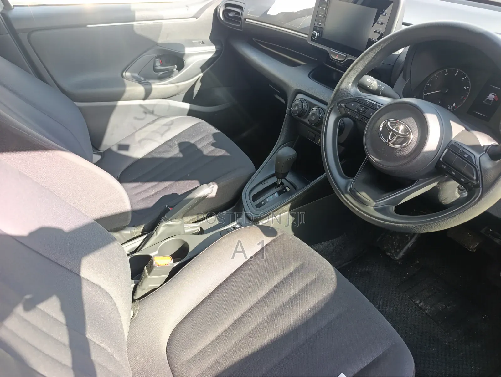 Toyota Yaris 2020 Silver