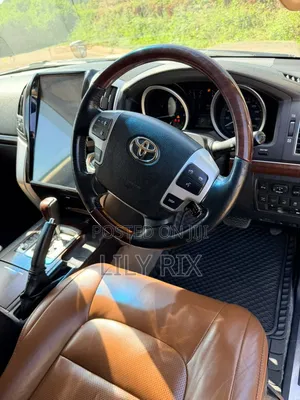 Toyota Previa 2015 Silver