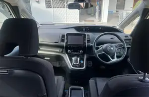 Nissan Serena 2019 Pearl