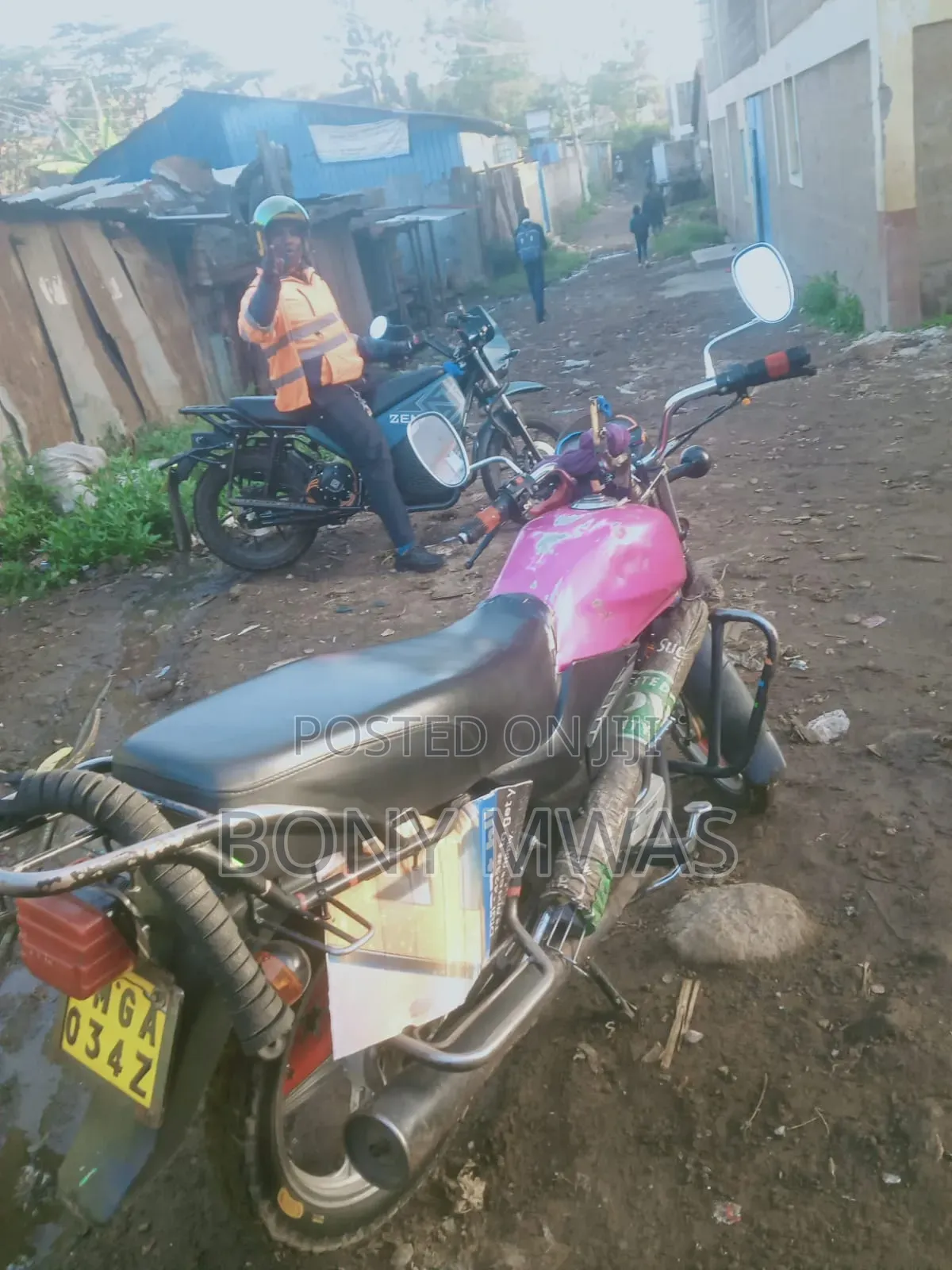 Motorcycle 2023 Pink