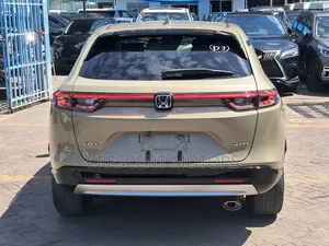 Honda Vezel 2021 Beige