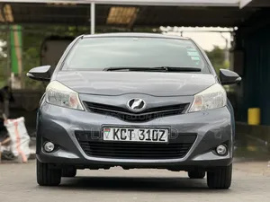 Toyota Vitz 2012 Gray