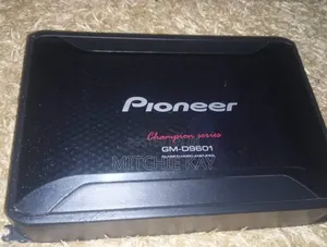 Pioneer Monoblock 2400watts, Pioneer 1000wqtts-4chanell