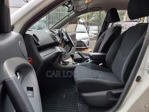 Toyota Vanguard 2012 Pearl