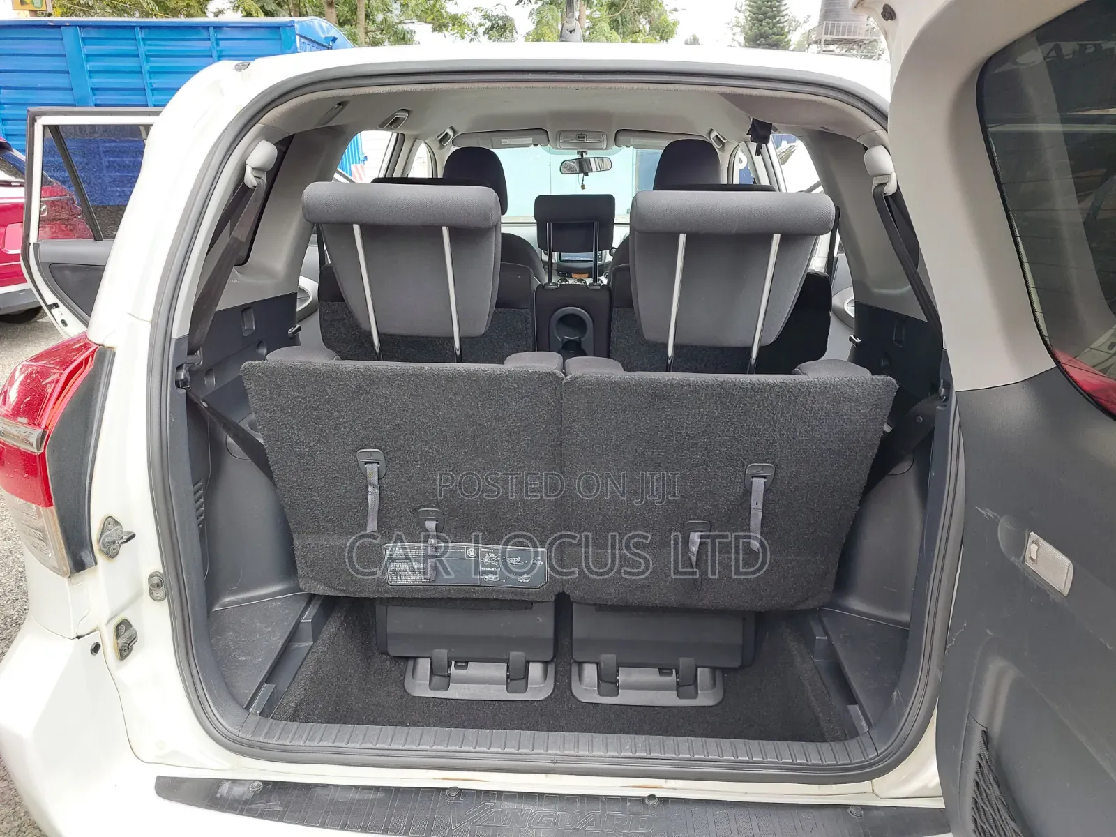 Toyota Vanguard 2012 Pearl