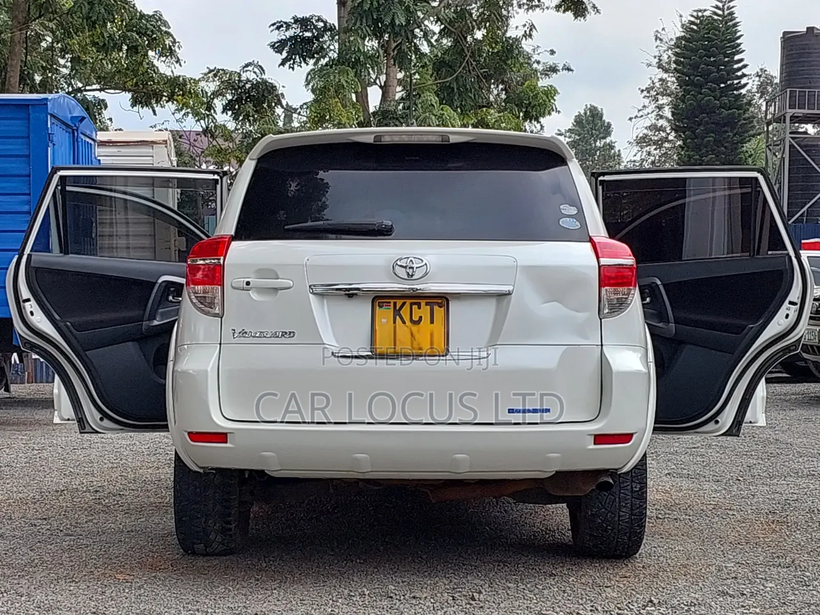 Toyota Vanguard 2012 Pearl