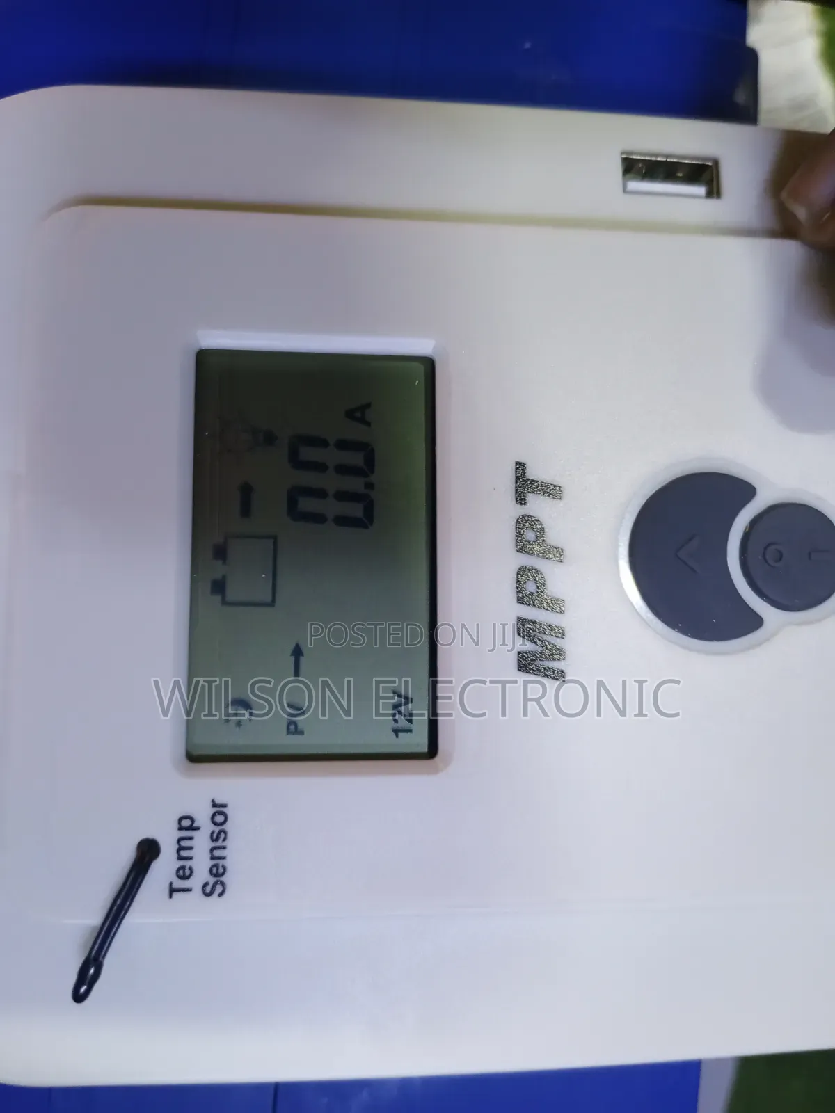 MPPT Charge Controller 20amp.