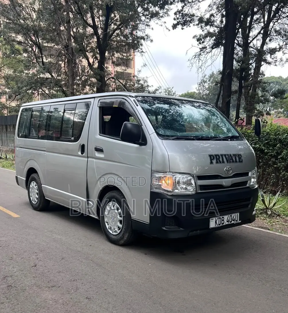 Toyota HiAce 2014 Silver