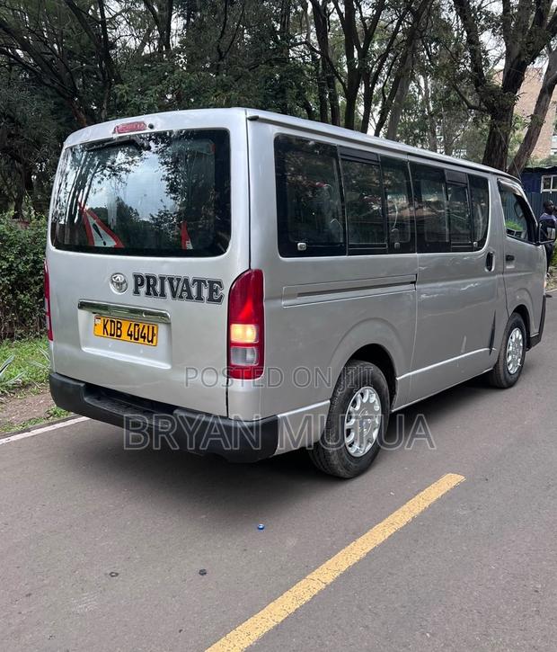 Toyota HiAce 2014 Silver - thumbnail 3