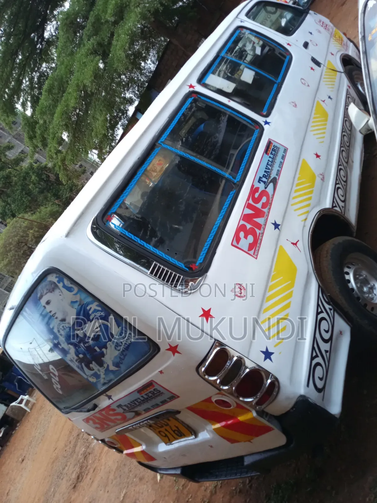 Toyota HiAce 2001 White