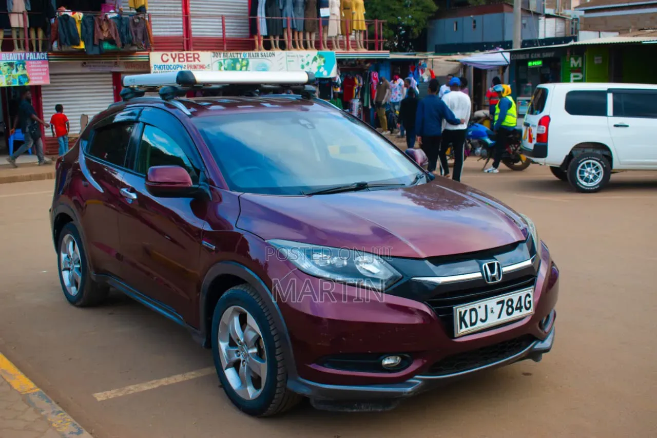 Honda Vezel 2015 Maroon