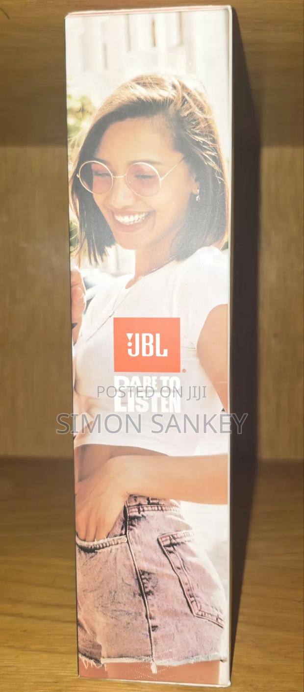JBL Live 670nc Noise-Cancelling on-Ear Wireless Headphone - thumbnail 9