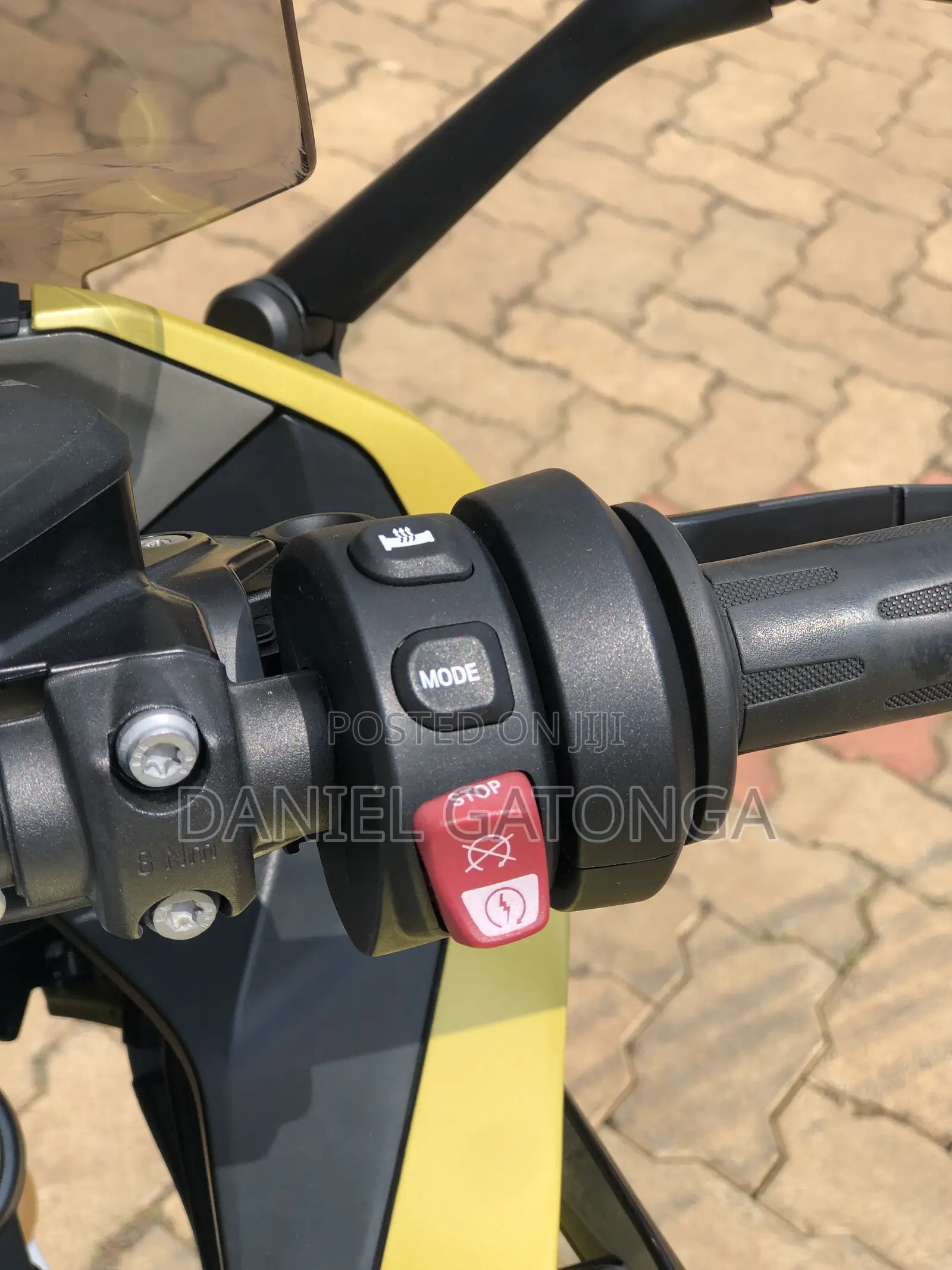BMW 2019 Yellow
