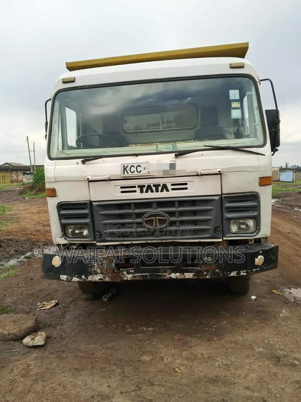 Tata Tipper 2516 KCC 2015 Model Clean Unit on Quick Sale