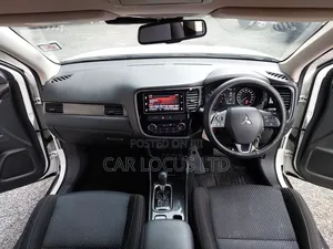 Mitsubishi Outlander 2018 Pearl