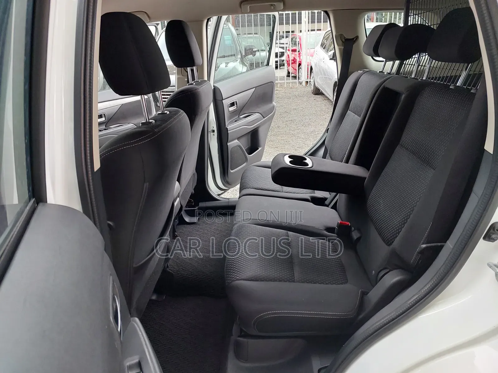 Mitsubishi Outlander 2018 Pearl
