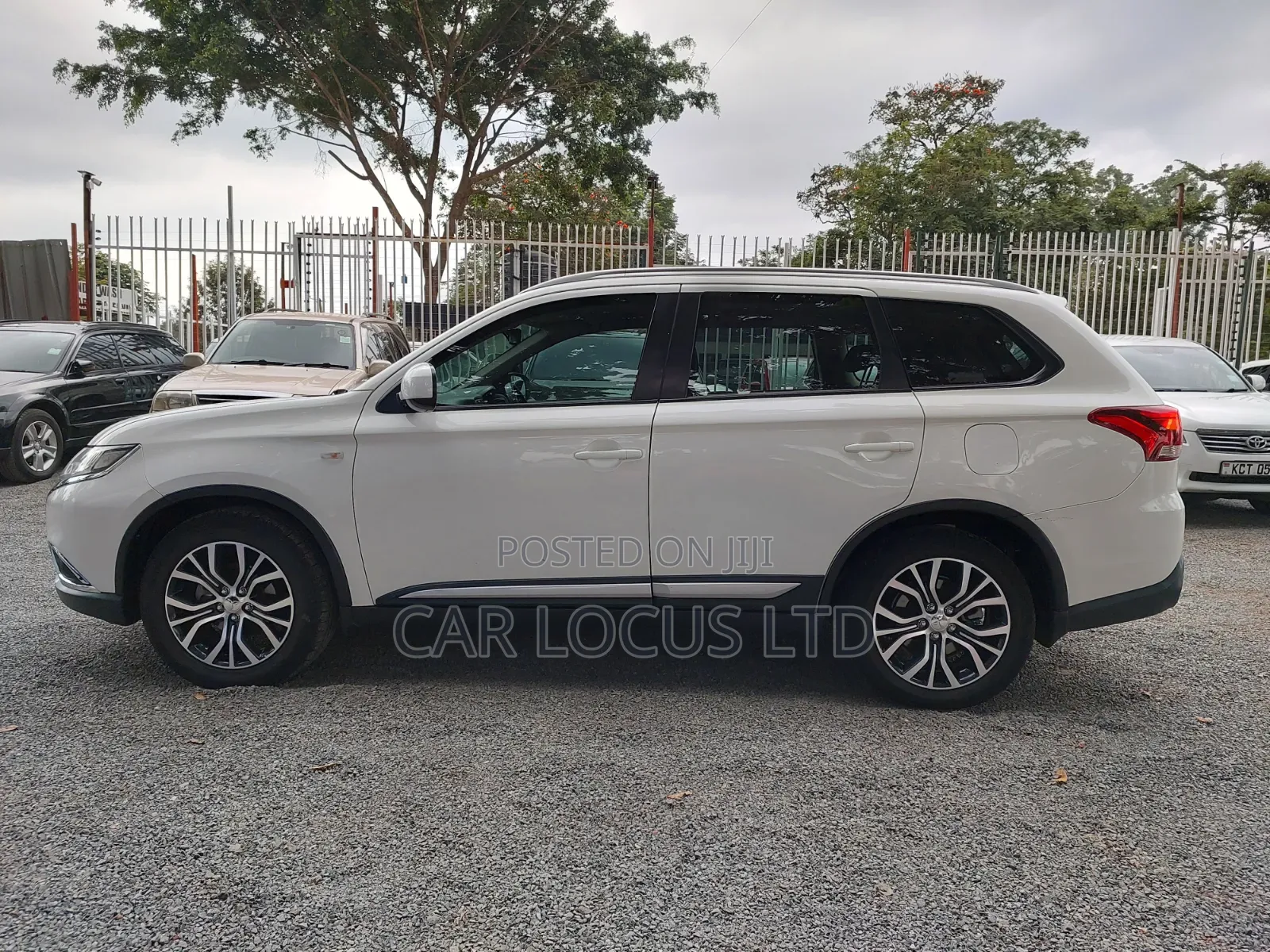 Mitsubishi Outlander 2018 Pearl