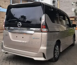 Nissan Serena 2019 Gold