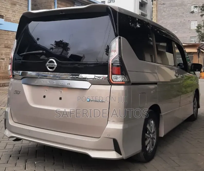 Nissan Serena 2019 Gold