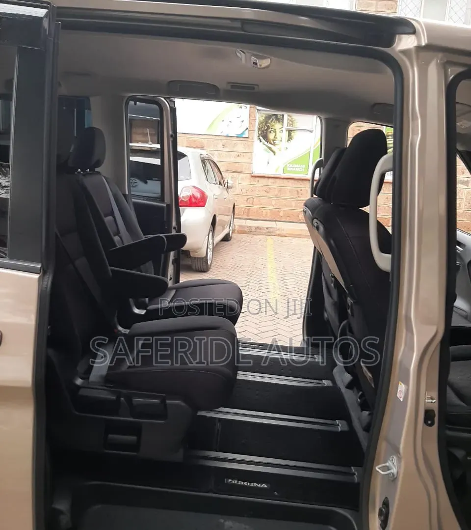 Nissan Serena 2019 Gold
