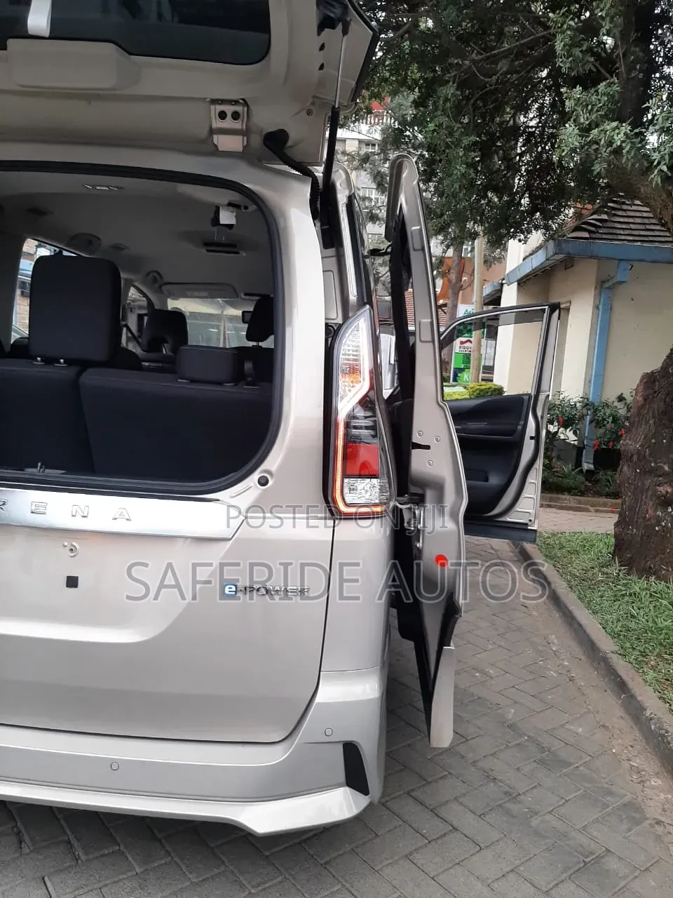 Nissan Serena 2019 Gold