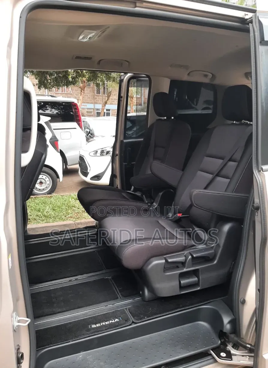 Nissan Serena 2019 Gold