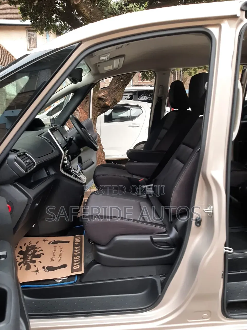 Nissan Serena 2019 Gold