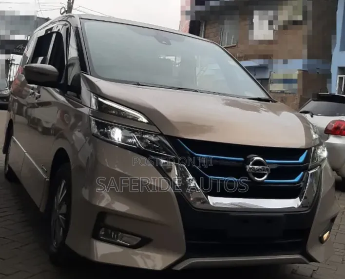 Nissan Serena 2019 Gold