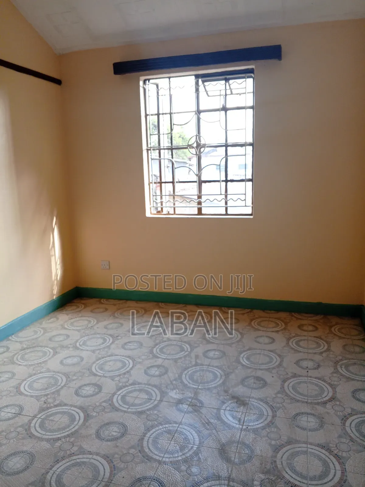 3bdrm Maisonette in Komarock Sector 1 for sale
