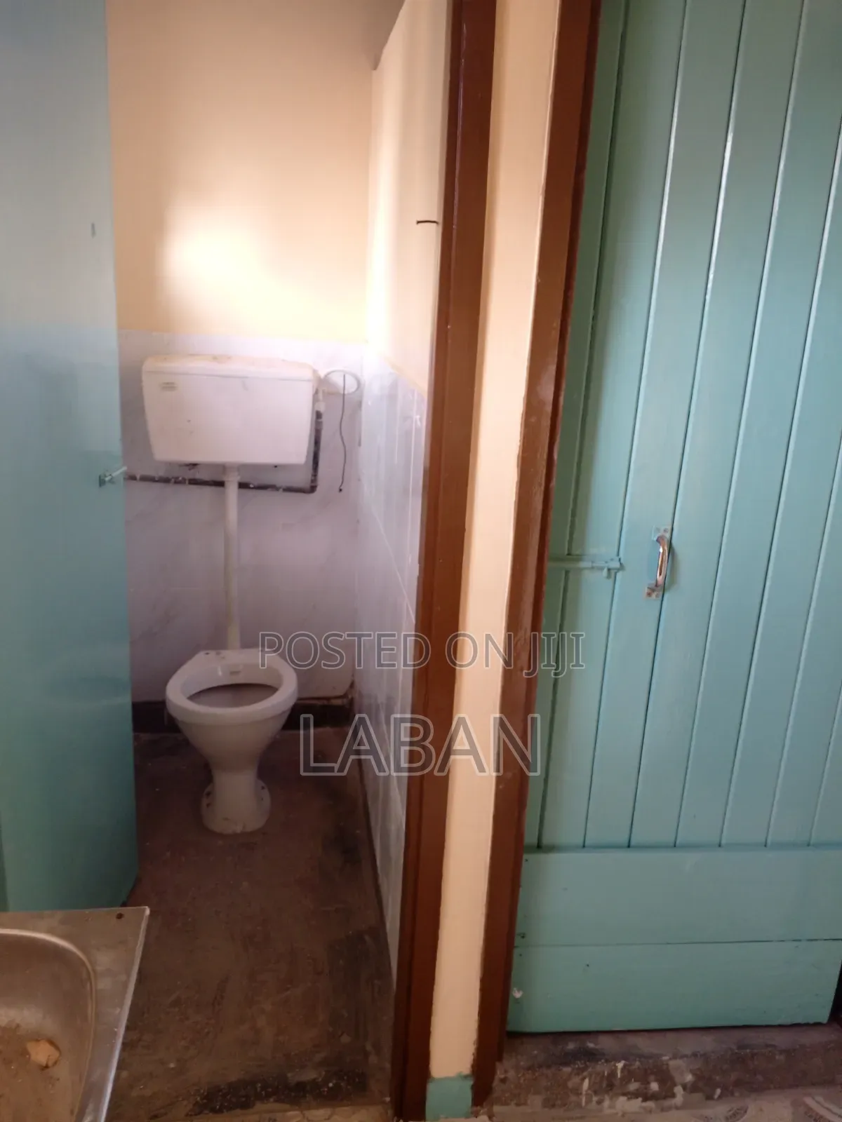 3bdrm Maisonette in Komarock Sector 1 for sale