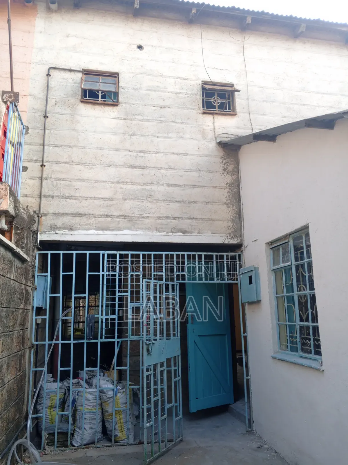 3bdrm Maisonette in Komarock Sector 1 for sale