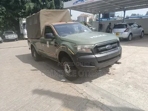 Ford B700 2017 Green
