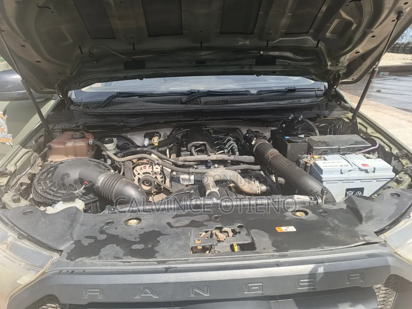 Ford B700 2017 Green