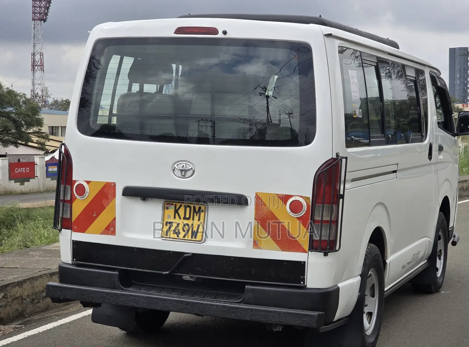 Toyota HiAce 2016 White