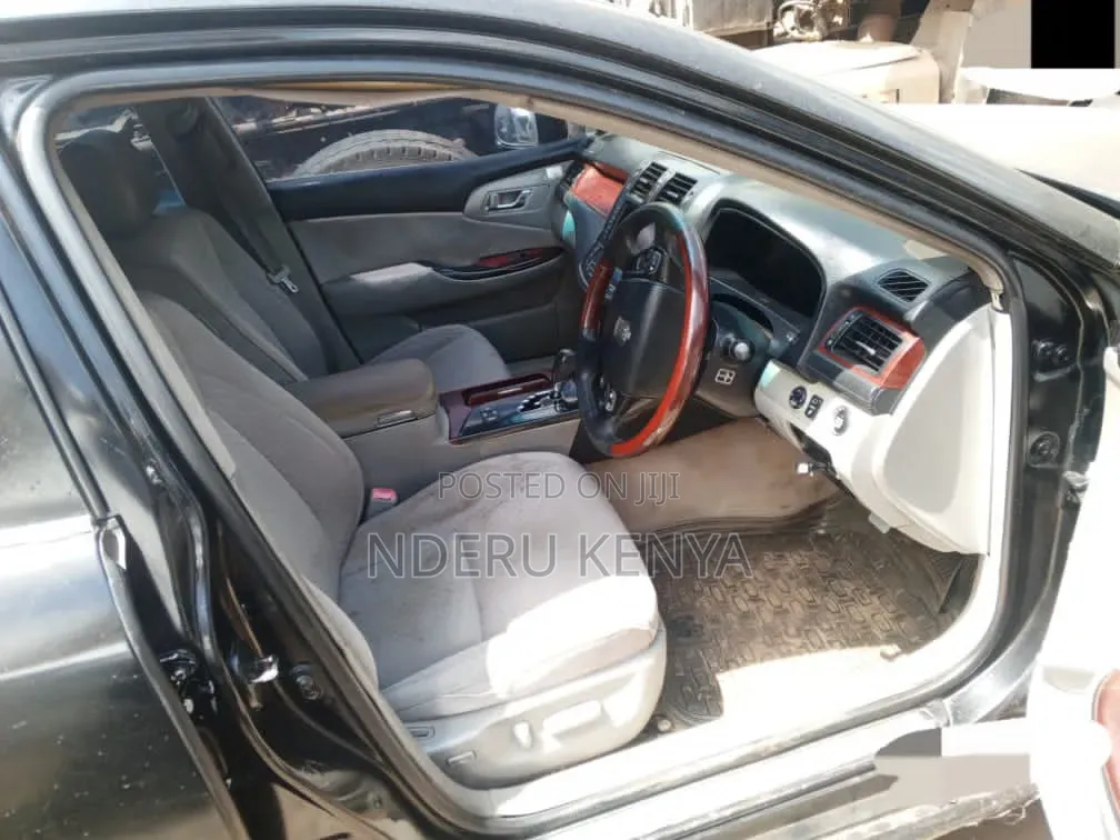 Toyota Crown 2008 Black